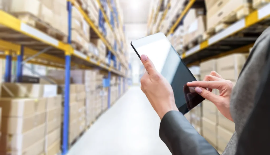 RFID technology streamlining inventory management inside a busy warehouse environment